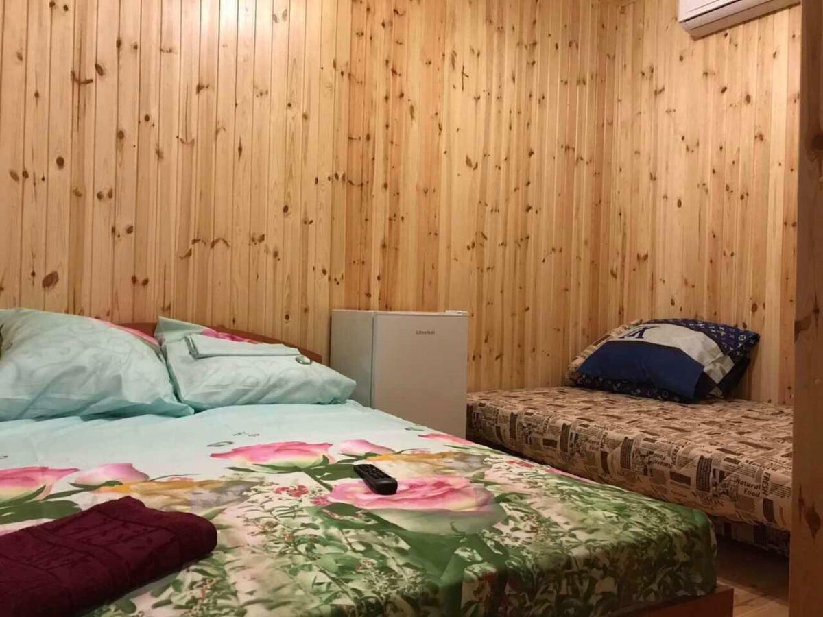 Дом, Комнаты Посуточно У Моря チョロノモスク エクステリア 写真